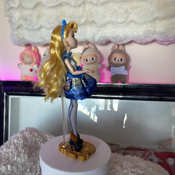 Every after high first editing  blondie locks Blue no brush book case or bag - Picture 5 of 6